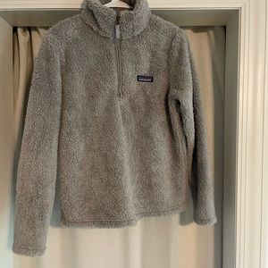 Women’s Patagonia sweatshirt